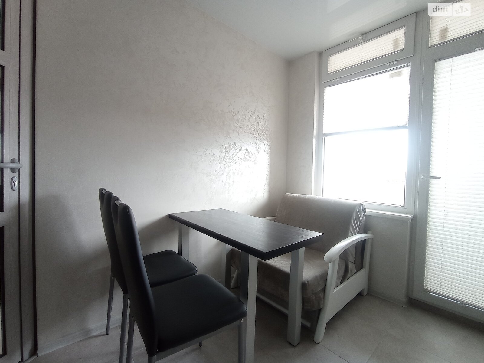 однокомнатная квартира в Тернополе, район Дружба, на ул. Троллейбусная в аренду на долгий срок помесячно фото 1 однокомнатная квартира в Тернополе, район Дружба, на ул. Троллейбусная в аренду на долгий срок помесячно фото 1