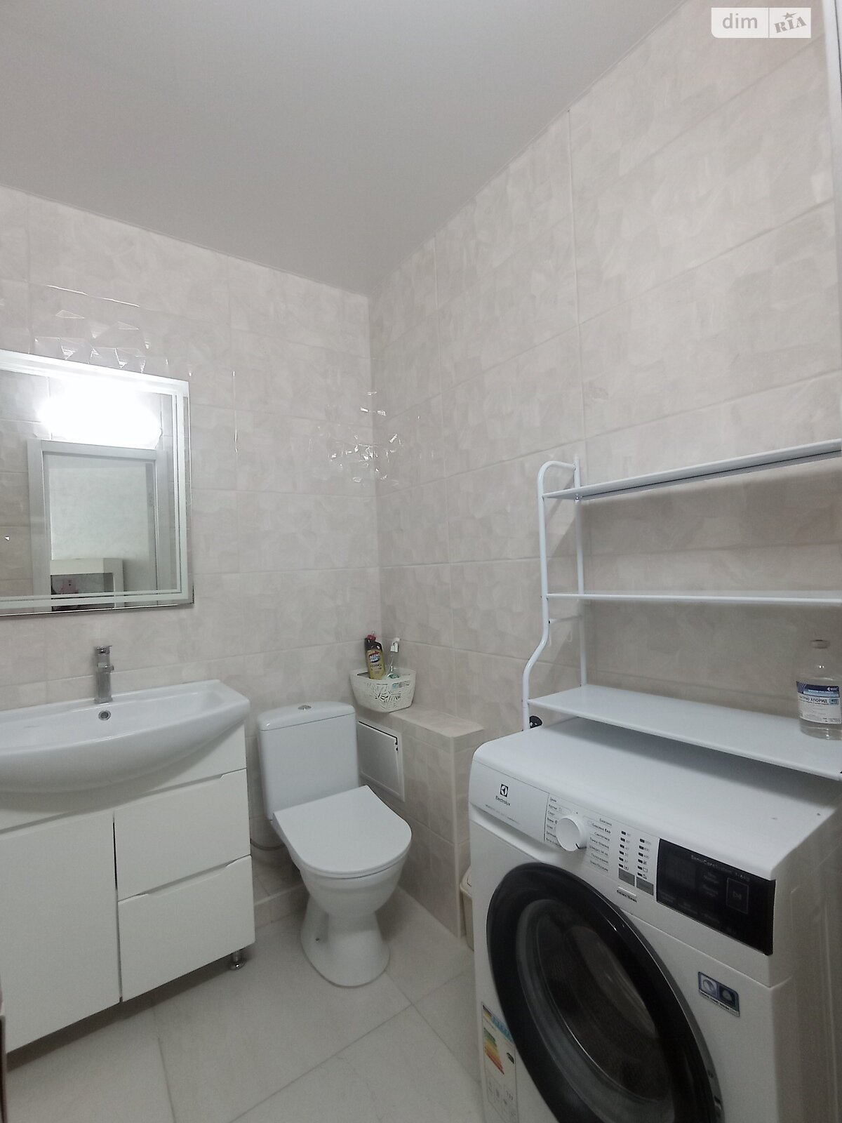 однокомнатная квартира в Тернополе, район Дружба, на ул. Троллейбусная в аренду на долгий срок помесячно фото 1 однокомнатная квартира в Тернополе, район Дружба, на ул. Троллейбусная в аренду на долгий срок помесячно фото 1