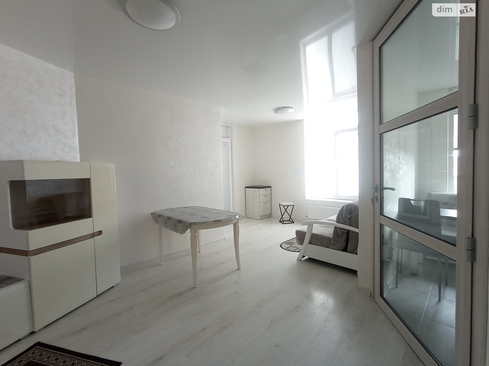 однокомнатная квартира в Тернополе, район Дружба, на ул. Троллейбусная в аренду на долгий срок помесячно фото 1 однокомнатная квартира в Тернополе, район Дружба, на ул. Троллейбусная в аренду на долгий срок помесячно фото 1