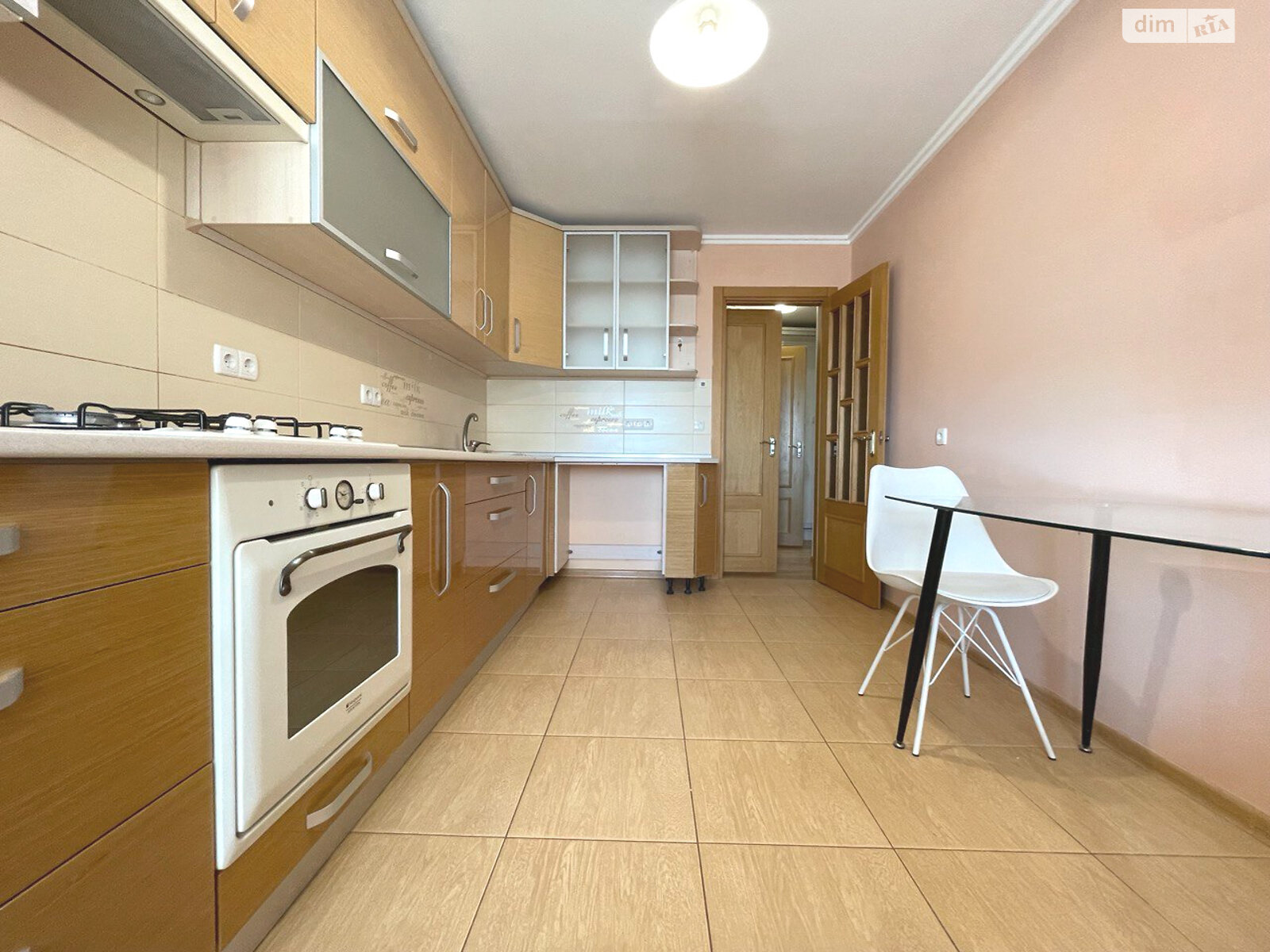 двухкомнатная квартира в Тернополе, район Дружба, на ул. Владимира Лучаковского в аренду на долгий срок помесячно фото 1 двухкомнатная квартира в Тернополе, район Дружба, на ул. Владимира Лучаковского в аренду на долгий срок помесячно фото 1