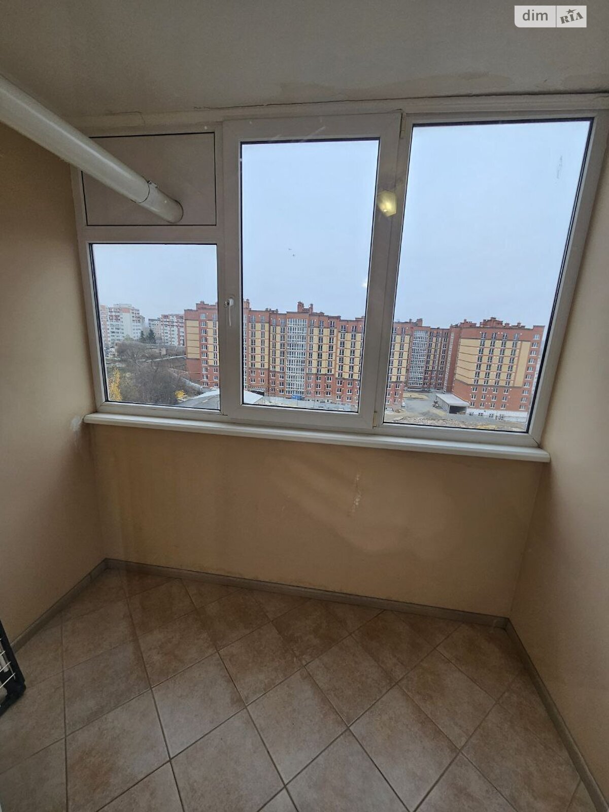 трехкомнатная квартира в Тернополе, район Дружба, на ул. Владимира Лучаковского в аренду на долгий срок помесячно фото 1 трехкомнатная квартира в Тернополе, район Дружба, на ул. Владимира Лучаковского в аренду на долгий срок помесячно фото 1