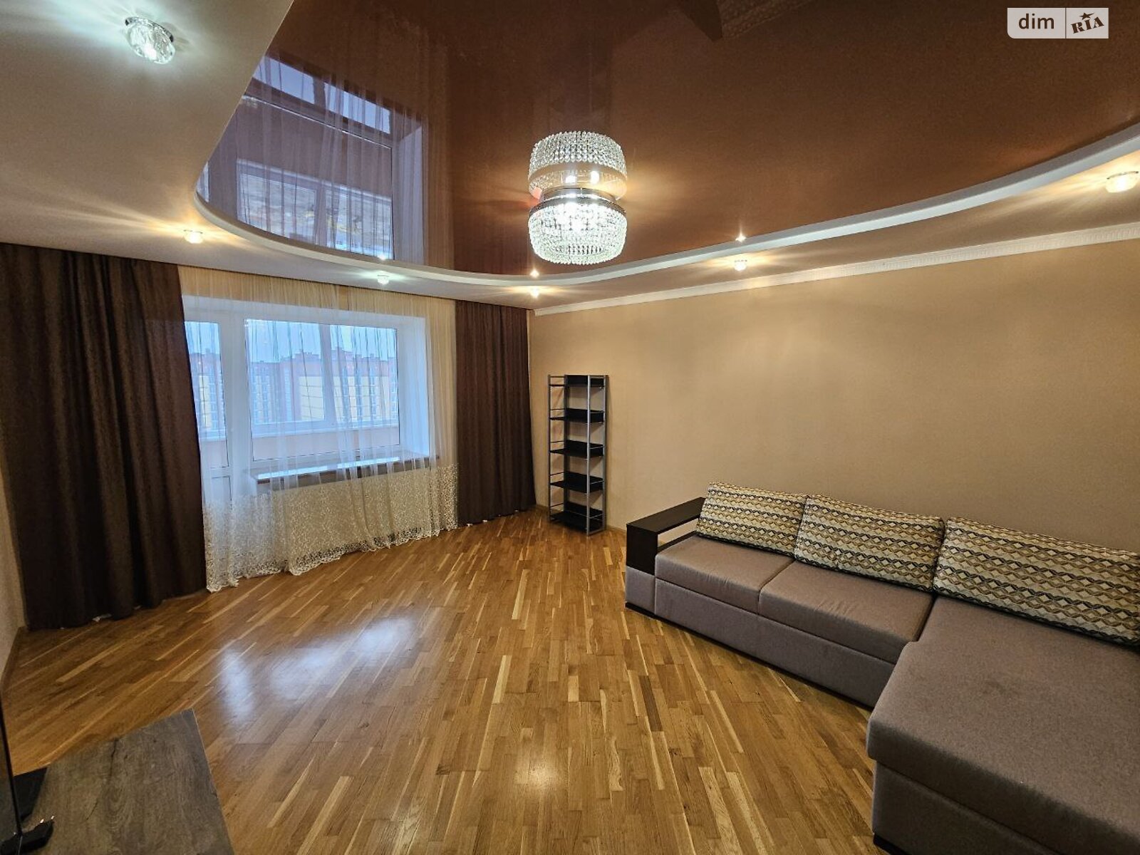 трехкомнатная квартира в Тернополе, район Дружба, на ул. Владимира Лучаковского в аренду на долгий срок помесячно фото 1 трехкомнатная квартира в Тернополе, район Дружба, на ул. Владимира Лучаковского в аренду на долгий срок помесячно фото 1