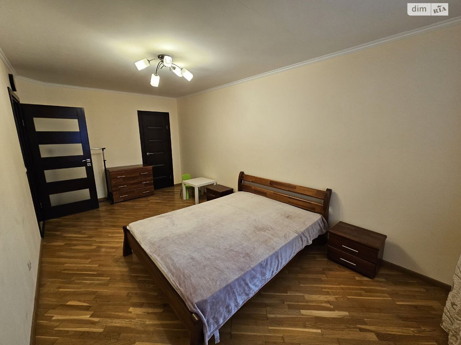 трехкомнатная квартира в Тернополе, район Дружба, на ул. Владимира Лучаковского в аренду на долгий срок помесячно фото 1 трехкомнатная квартира в Тернополе, район Дружба, на ул. Владимира Лучаковского в аренду на долгий срок помесячно фото 1