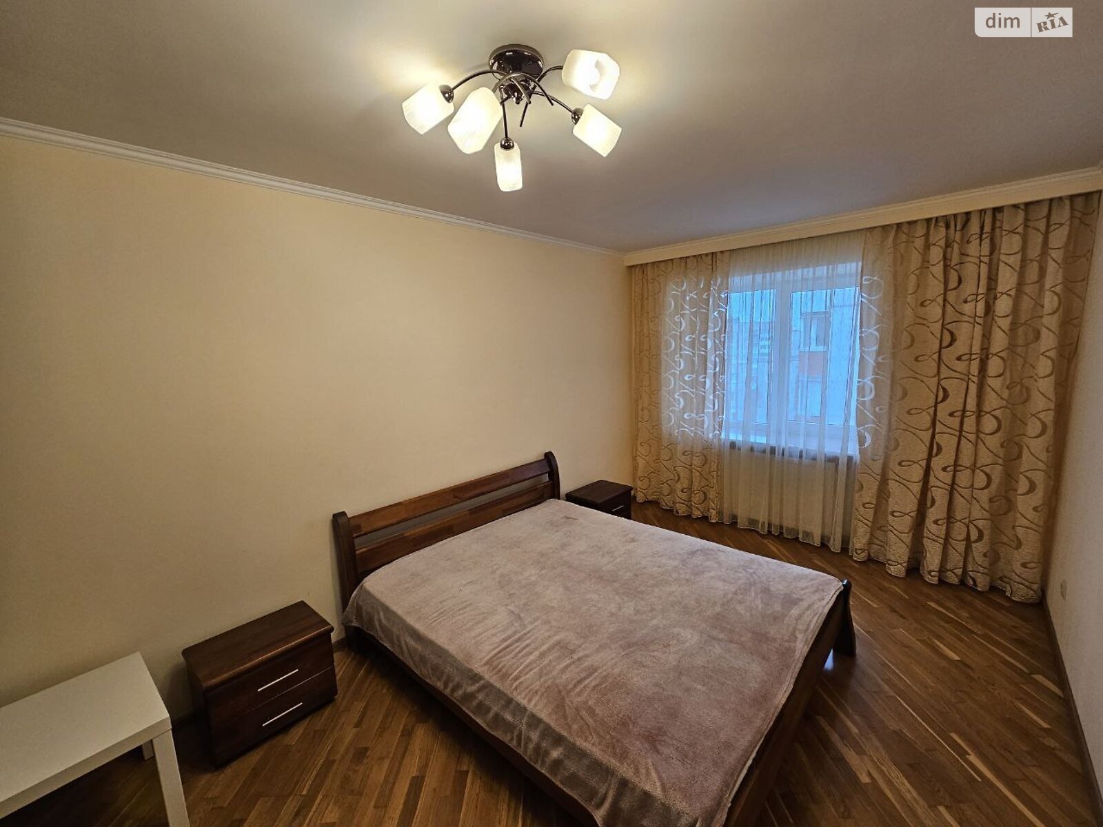 трехкомнатная квартира в Тернополе, район Дружба, на ул. Владимира Лучаковского в аренду на долгий срок помесячно фото 1 трехкомнатная квартира в Тернополе, район Дружба, на ул. Владимира Лучаковского в аренду на долгий срок помесячно фото 1