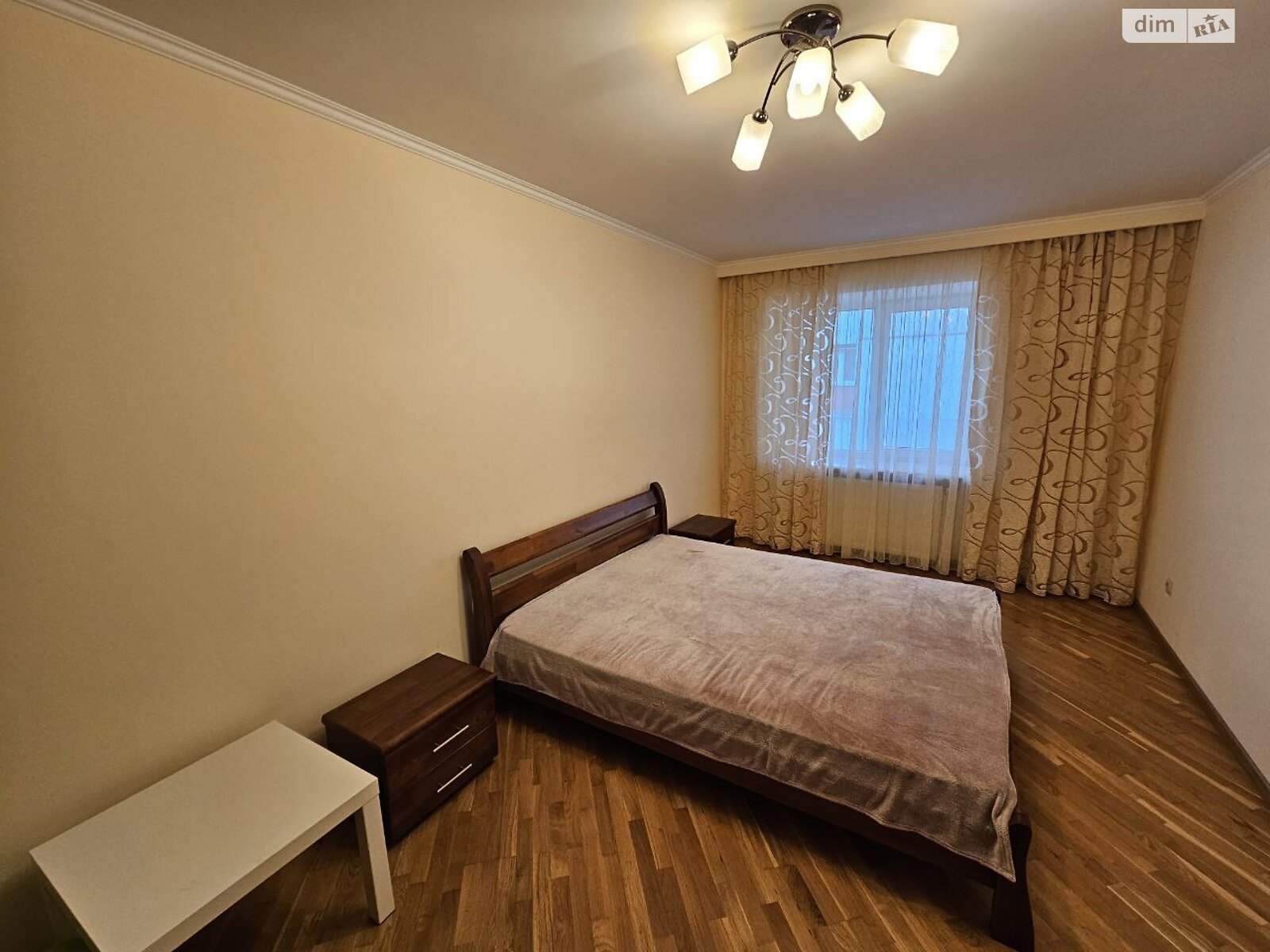 трехкомнатная квартира в Тернополе, район Дружба, на ул. Владимира Лучаковского в аренду на долгий срок помесячно фото 1 трехкомнатная квартира в Тернополе, район Дружба, на ул. Владимира Лучаковского в аренду на долгий срок помесячно фото 1