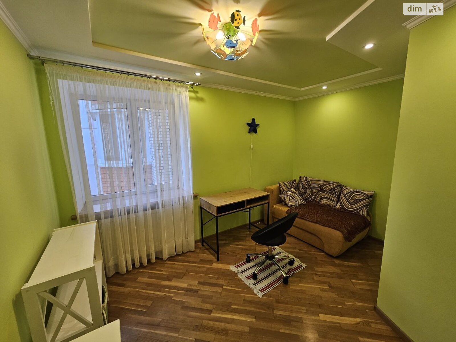 трехкомнатная квартира в Тернополе, район Дружба, на ул. Владимира Лучаковского в аренду на долгий срок помесячно фото 1 трехкомнатная квартира в Тернополе, район Дружба, на ул. Владимира Лучаковского в аренду на долгий срок помесячно фото 1