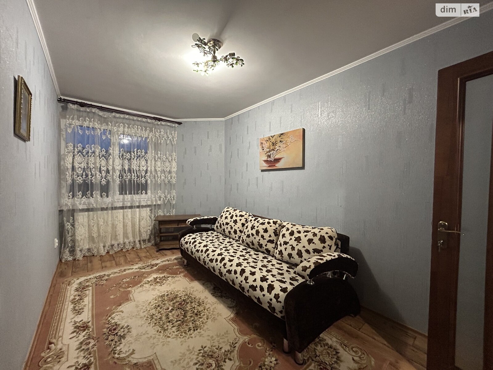 трикімнатна квартира в Тернополі, район Дружба, на вул. Володимира Лучаковського в довготривалу оренду помісячно фото 1