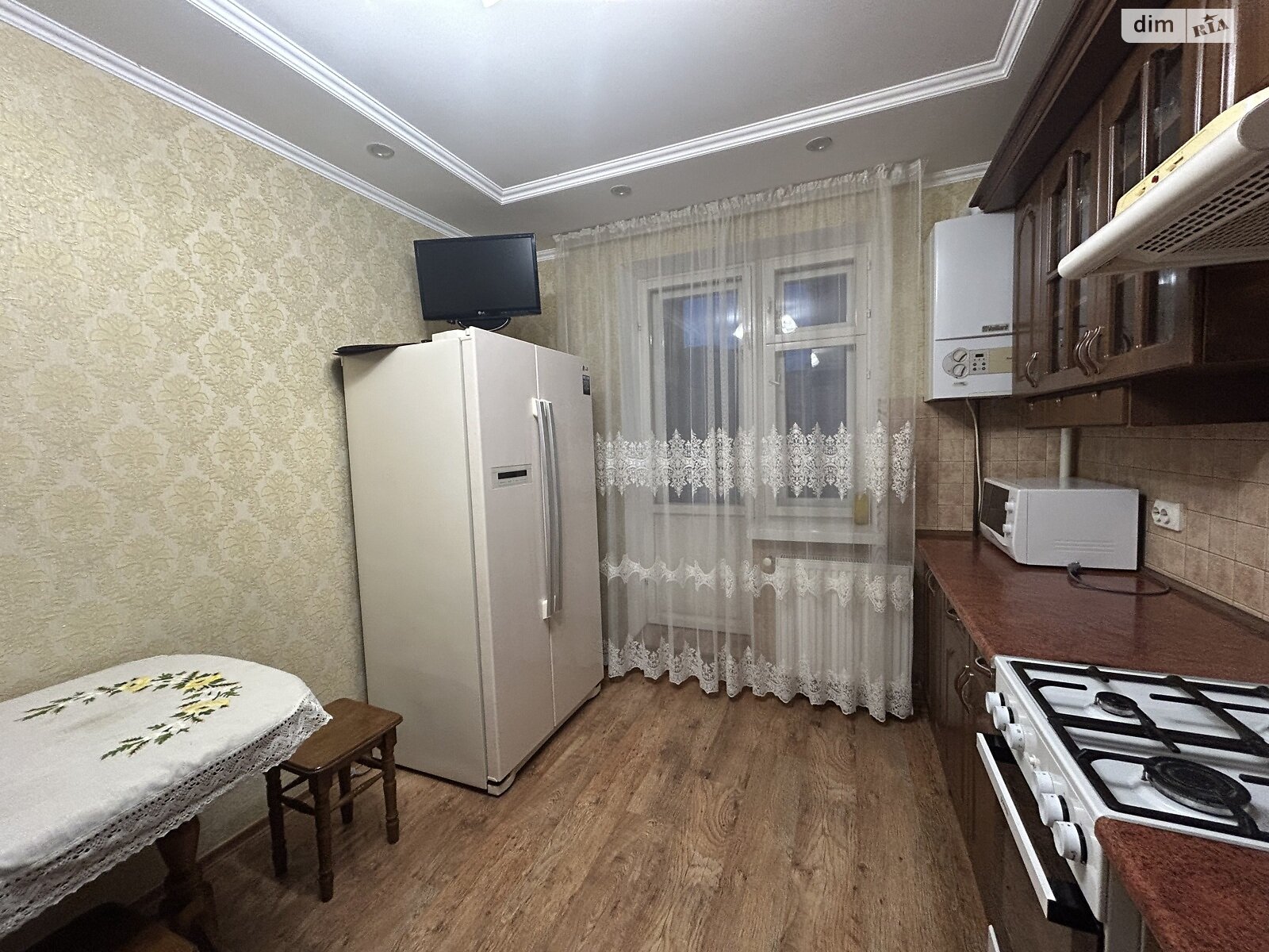 трикімнатна квартира в Тернополі, район Дружба, на вул. Володимира Лучаковського в довготривалу оренду помісячно фото 1