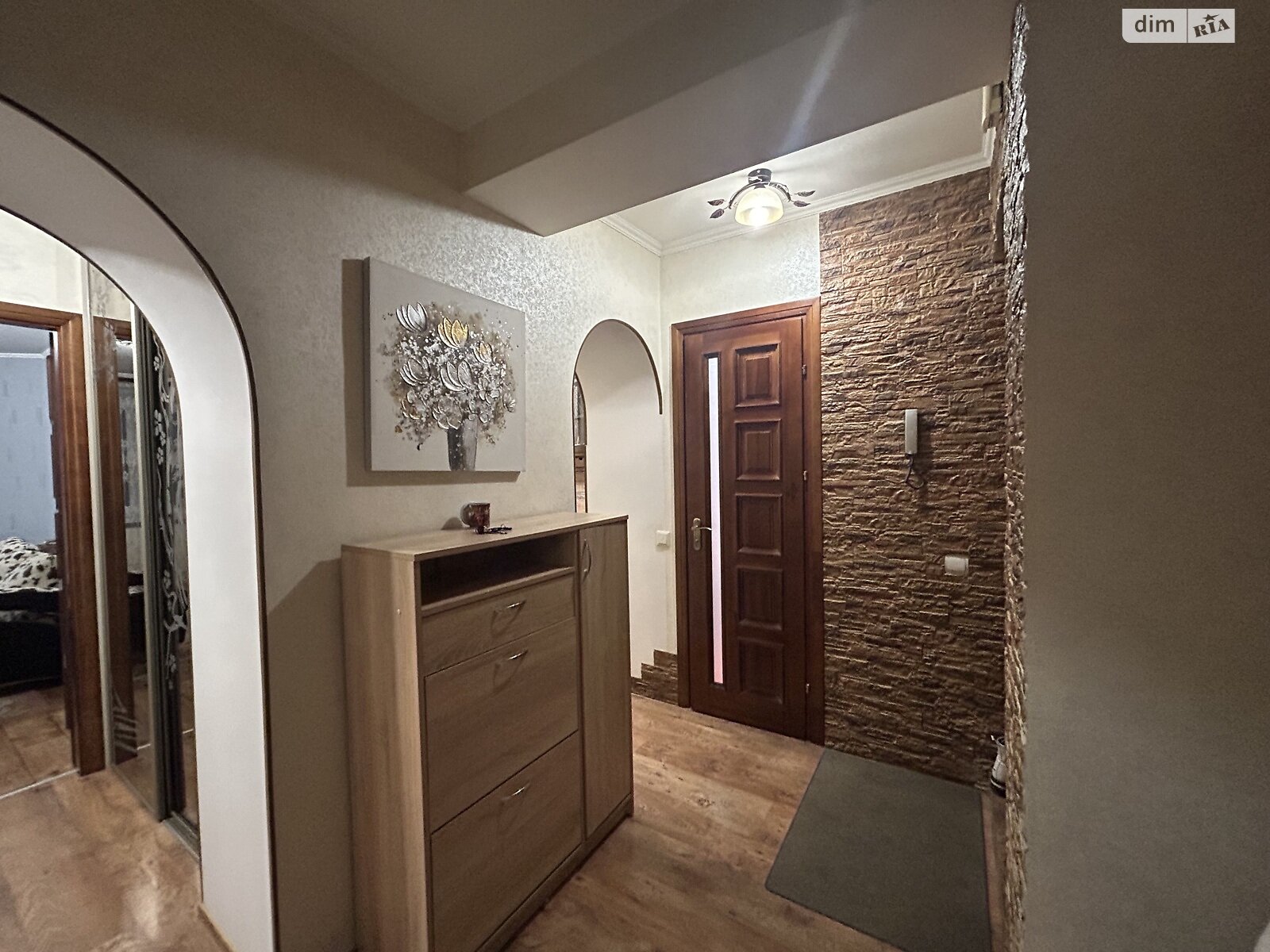 трикімнатна квартира в Тернополі, район Дружба, на вул. Володимира Лучаковського в довготривалу оренду помісячно фото 1