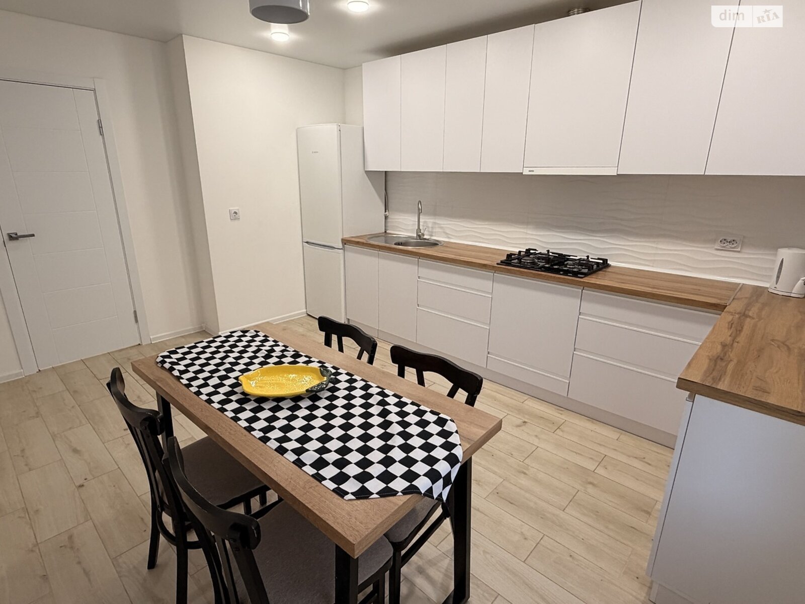 трехкомнатная квартира в Тернополе, район Дружба, на ул. Выговского Гетмана в аренду на долгий срок помесячно фото 2 трехкомнатная квартира в Тернополе, район Дружба, на ул. Выговского Гетмана в аренду на долгий срок помесячно фото 2