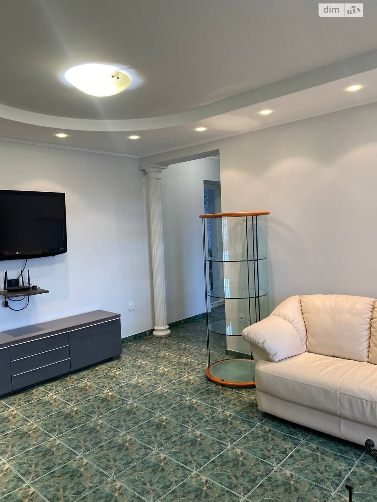 трехкомнатная квартира в Тернополе, район Дружба, на ул. Яремчука Назария в аренду на долгий срок помесячно фото 1 трехкомнатная квартира в Тернополе, район Дружба, на ул. Яремчука Назария в аренду на долгий срок помесячно фото 1