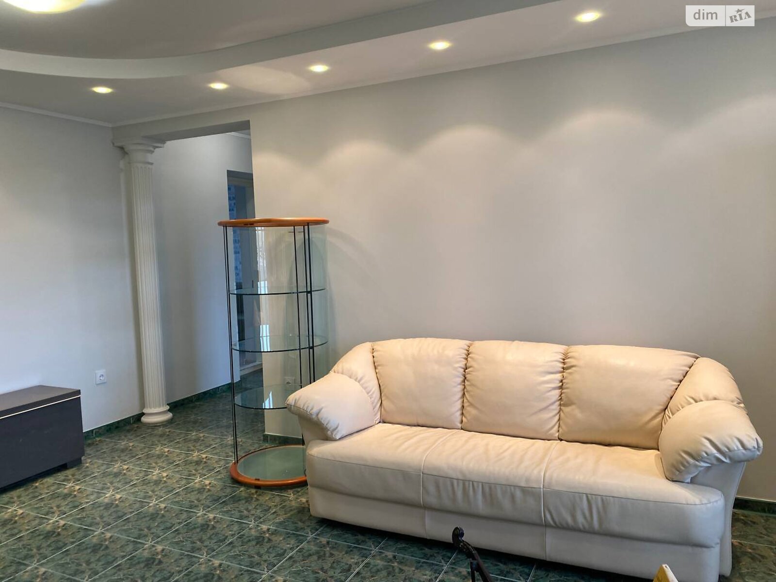 трехкомнатная квартира в Тернополе, район Дружба, на ул. Яремчука Назария в аренду на долгий срок помесячно фото 1 трехкомнатная квартира в Тернополе, район Дружба, на ул. Яремчука Назария в аренду на долгий срок помесячно фото 1