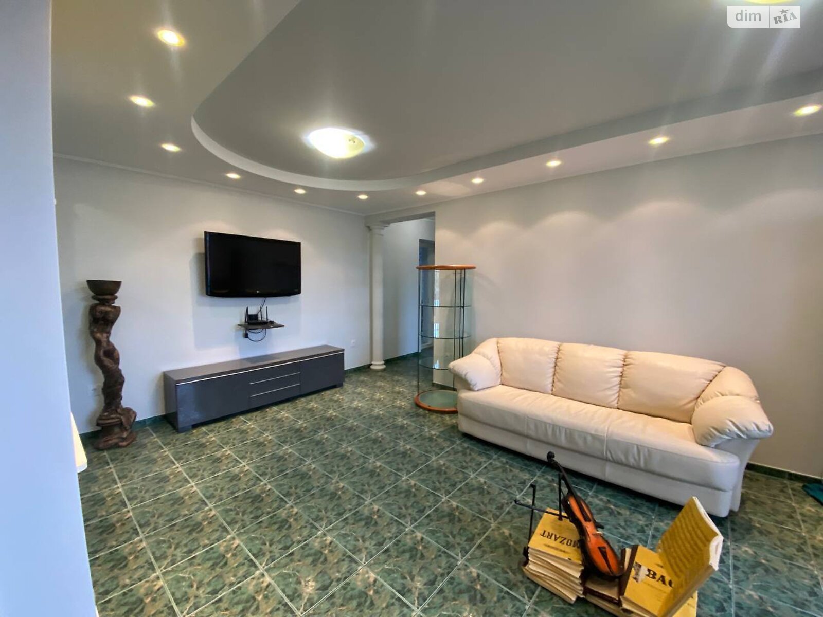 трехкомнатная квартира в Тернополе, район Дружба, на ул. Яремчука Назария в аренду на долгий срок помесячно фото 1 трехкомнатная квартира в Тернополе, район Дружба, на ул. Яремчука Назария в аренду на долгий срок помесячно фото 1