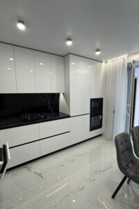 однокімнатна квартира в Тернополі, на вул. Генерала Мирона Тарнавського в довготривалу оренду помісячно фото 2