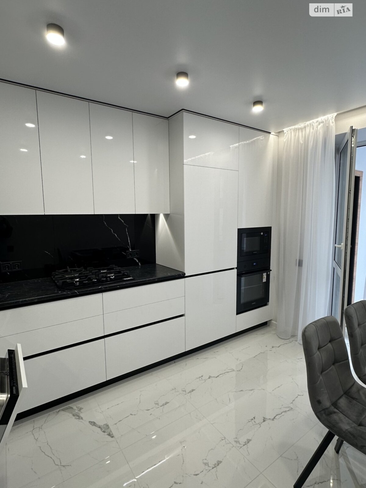 однокімнатна квартира в Тернополі, на вул. Генерала Мирона Тарнавського в довготривалу оренду помісячно фото 1 однокімнатна квартира в Тернополі, на вул. Генерала Мирона Тарнавського в довготривалу оренду помісячно фото 1