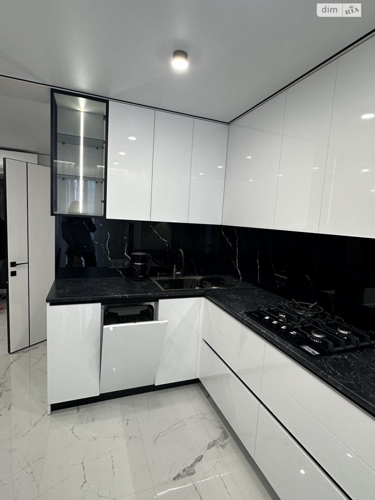 однокімнатна квартира в Тернополі, на вул. Генерала Мирона Тарнавського в довготривалу оренду помісячно фото 1 однокімнатна квартира в Тернополі, на вул. Генерала Мирона Тарнавського в довготривалу оренду помісячно фото 1