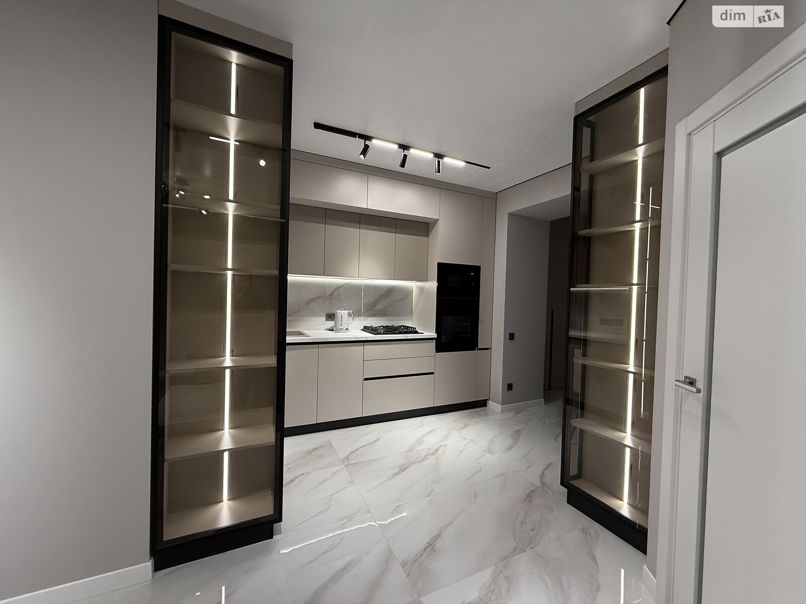 однокімнатна квартира в Тернополі, район Канада, на вул. Енергетична 5А в довготривалу оренду помісячно фото 1