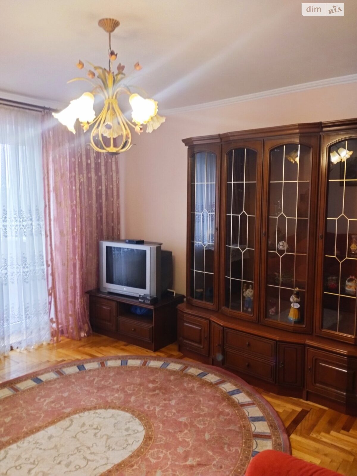 трикімнатна квартира в Тернополі, район Канада, на вул. Євгена Коновальця в довготривалу оренду помісячно фото 1