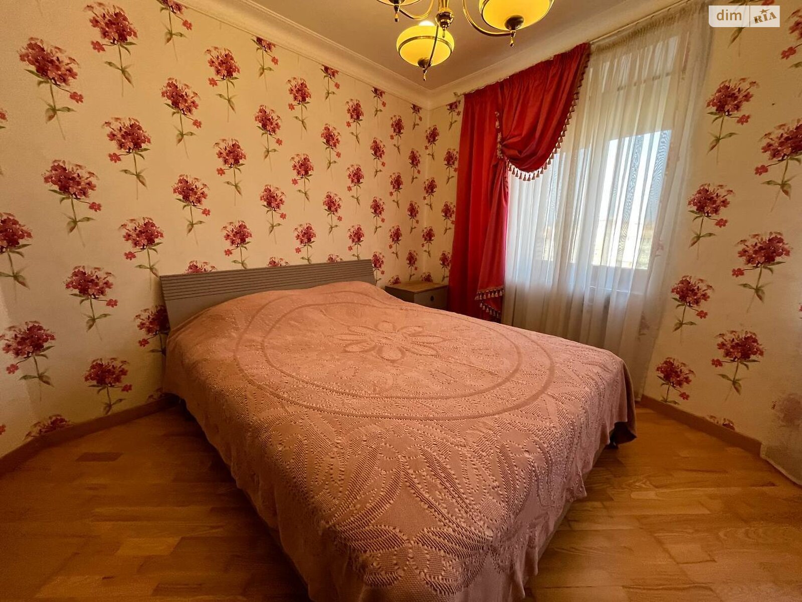 четырехкомнатная квартира в Тернополе, район Канада, на ул. Евгения Коновальца в аренду на долгий срок помесячно фото 1 четырехкомнатная квартира в Тернополе, район Канада, на ул. Евгения Коновальца в аренду на долгий срок помесячно фото 1