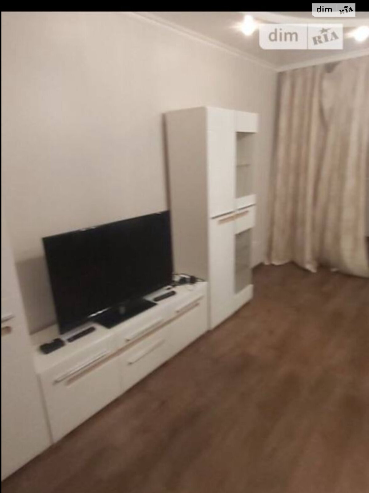 однокімнатна квартира в Тернополі, район Канада, на вул. Євгена Коновальця 4 в довготривалу оренду помісячно фото 1 однокімнатна квартира в Тернополі, район Канада, на вул. Євгена Коновальця 4 в довготривалу оренду помісячно фото 1