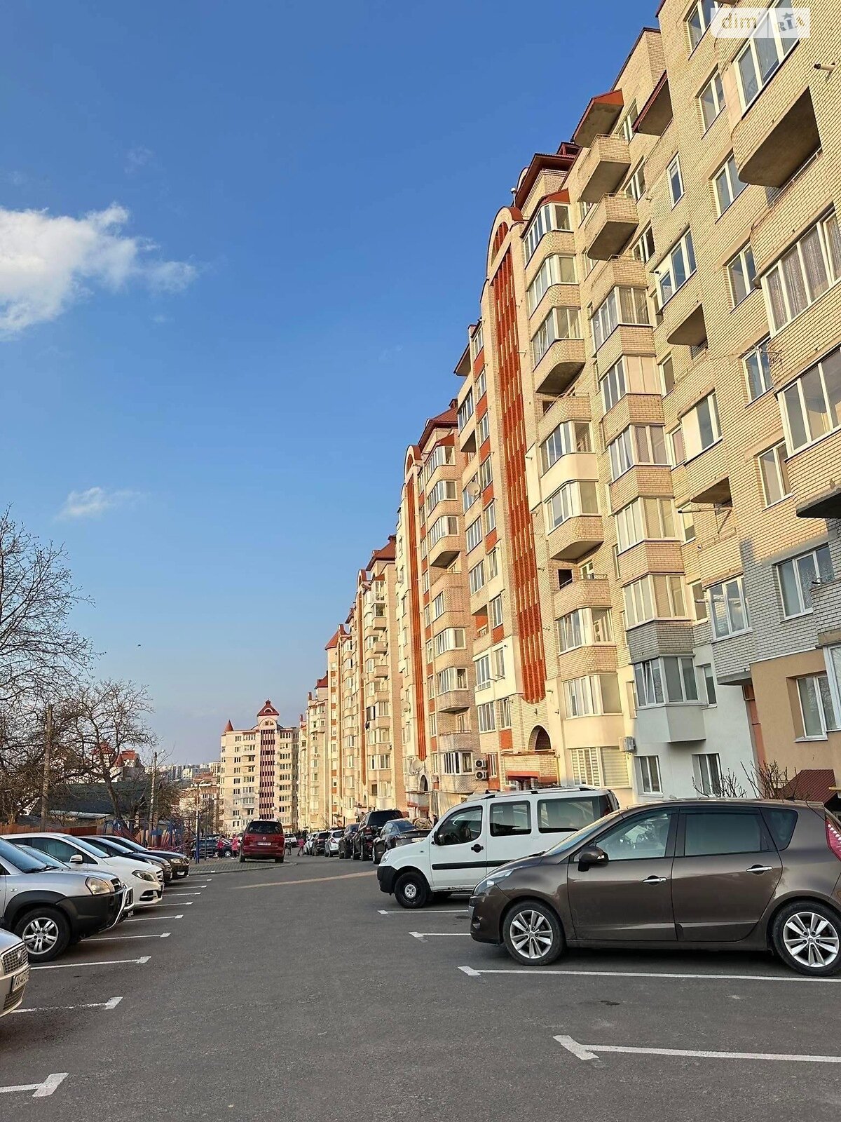 трехкомнатная квартира в Тернополе, район Канада, на ул. Евгения Коновальца в аренду на долгий срок помесячно фото 1 трехкомнатная квартира в Тернополе, район Канада, на ул. Евгения Коновальца в аренду на долгий срок помесячно фото 1