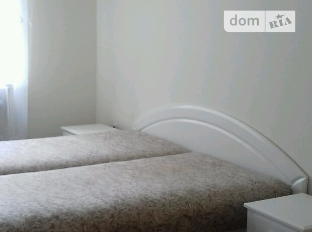 двухкомнатная квартира с мебелью в Тернополе, район Канада, на ул. Коновальца Евгения в аренду на долгий срок помесячно фото 1