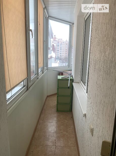 трехкомнатная квартира с мебелью в Тернополе, район Канада, на ул. Коновальца Евгения в аренду на долгий срок помесячно фото 1 трехкомнатная квартира с мебелью в Тернополе, район Канада, на ул. Коновальца Евгения в аренду на долгий срок помесячно фото 1