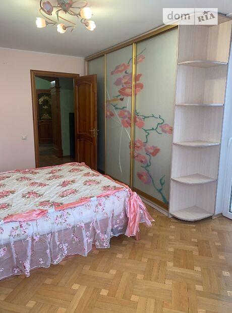 трехкомнатная квартира с мебелью в Тернополе, район Канада, на ул. Коновальца Евгения в аренду на долгий срок помесячно фото 1 трехкомнатная квартира с мебелью в Тернополе, район Канада, на ул. Коновальца Евгения в аренду на долгий срок помесячно фото 1