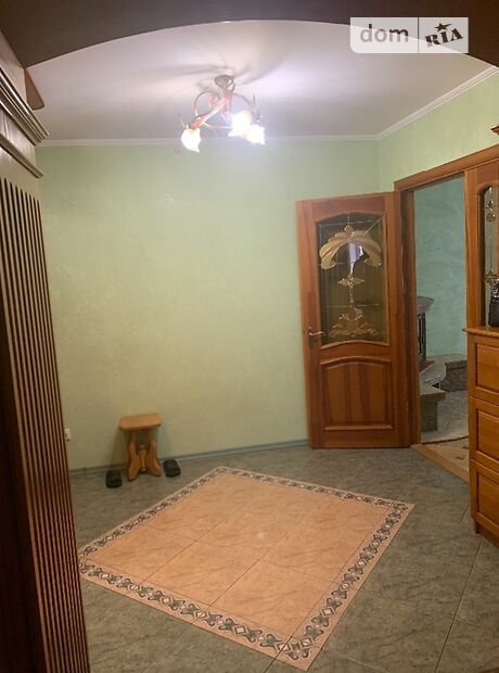 трехкомнатная квартира с мебелью в Тернополе, район Канада, на ул. Коновальца Евгения в аренду на долгий срок помесячно фото 1 трехкомнатная квартира с мебелью в Тернополе, район Канада, на ул. Коновальца Евгения в аренду на долгий срок помесячно фото 1