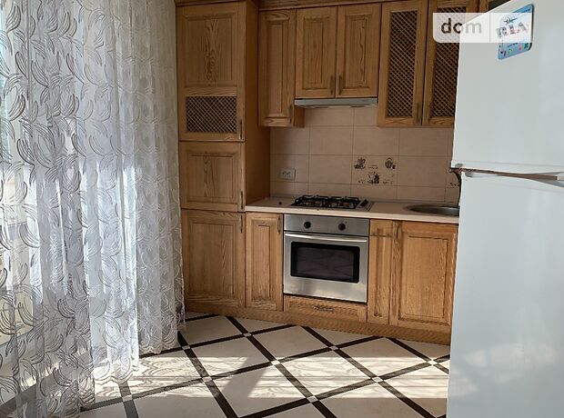 однокомнатная квартира с мебелью в Тернополе, район Канада, на ул. Коновальца Евгения 9 в аренду на долгий срок помесячно фото 1 однокомнатная квартира с мебелью в Тернополе, район Канада, на ул. Коновальца Евгения 9 в аренду на долгий срок помесячно фото 1