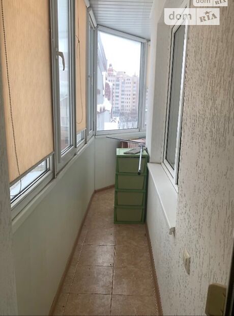 трехкомнатная квартира с мебелью в Тернополе, район Канада, на ул. Коновальца Евгения в аренду на долгий срок помесячно фото 1 трехкомнатная квартира с мебелью в Тернополе, район Канада, на ул. Коновальца Евгения в аренду на долгий срок помесячно фото 1
