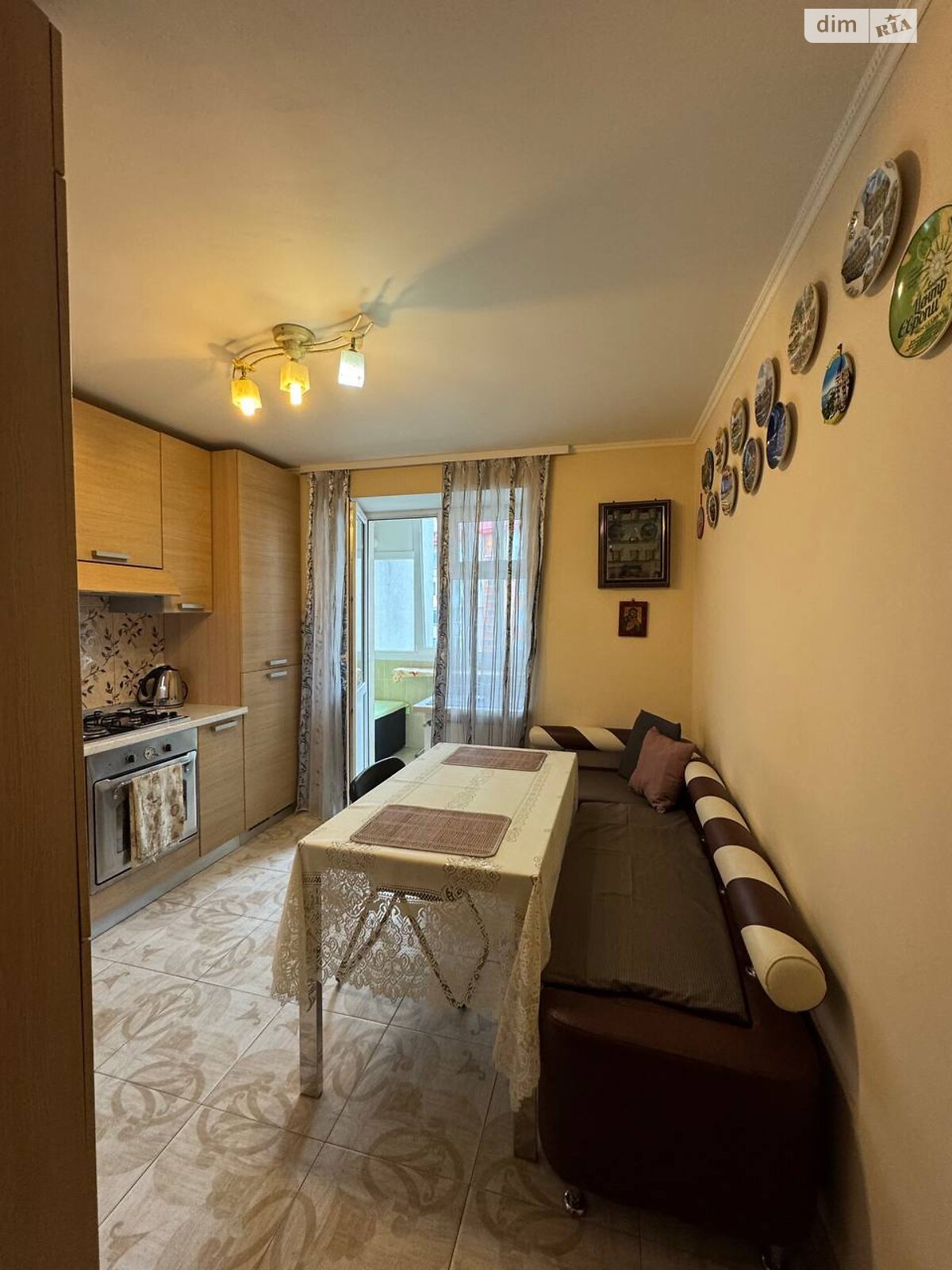 однокомнатная квартира в Тернополе, район Канада, на ул. Лозовецкая 8 в аренду на долгий срок помесячно фото 1 однокомнатная квартира в Тернополе, район Канада, на ул. Лозовецкая 8 в аренду на долгий срок помесячно фото 1