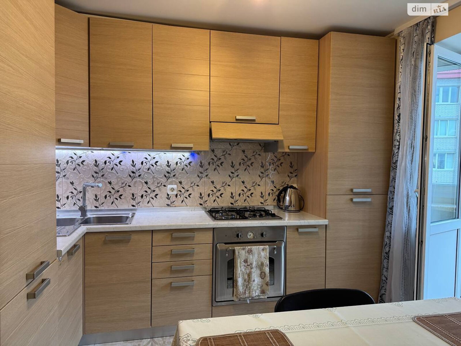 однокомнатная квартира в Тернополе, район Канада, на ул. Лозовецкая 8 в аренду на долгий срок помесячно фото 1 однокомнатная квартира в Тернополе, район Канада, на ул. Лозовецкая 8 в аренду на долгий срок помесячно фото 1