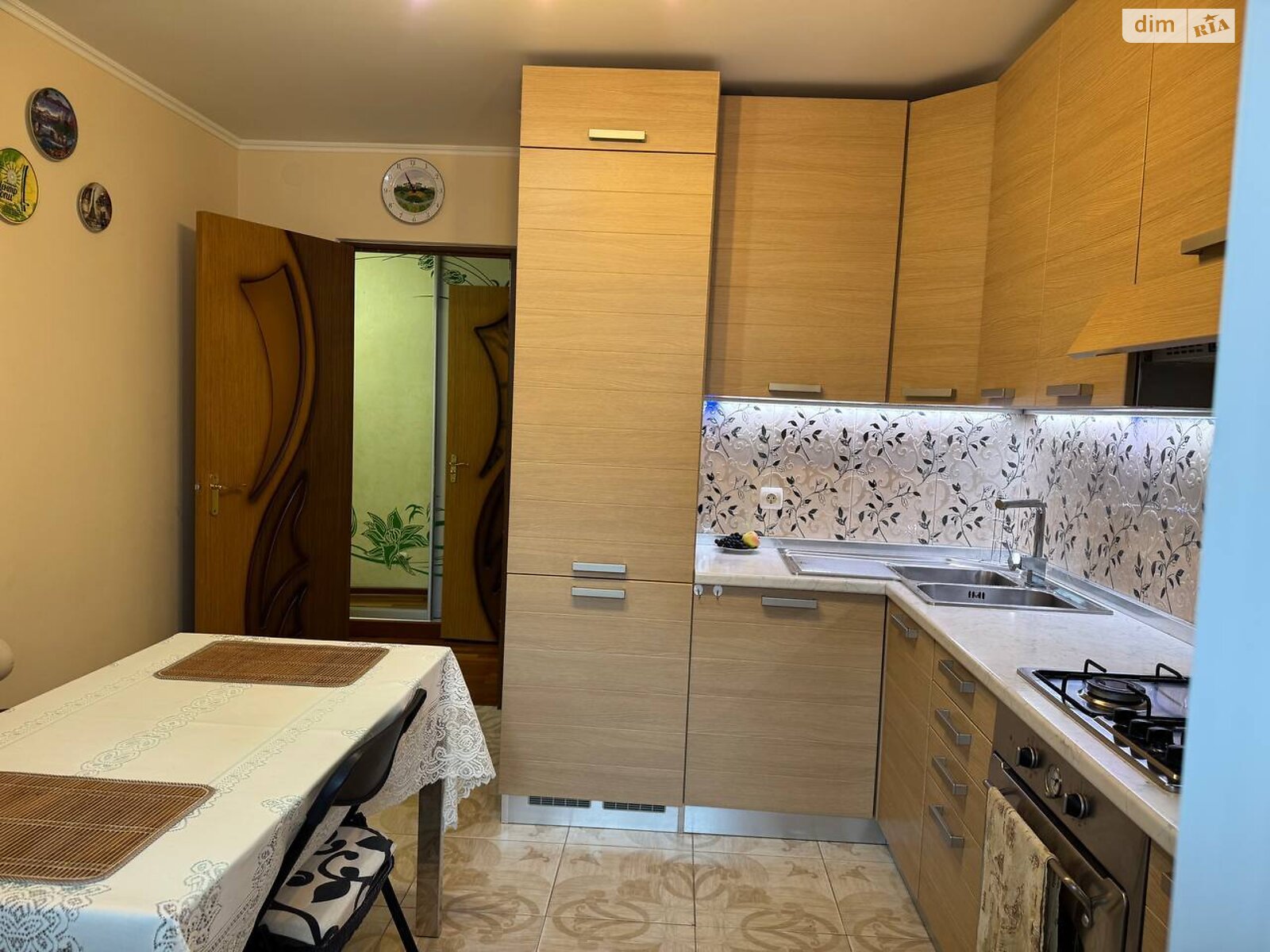 однокомнатная квартира в Тернополе, район Канада, на ул. Лозовецкая 8 в аренду на долгий срок помесячно фото 1 однокомнатная квартира в Тернополе, район Канада, на ул. Лозовецкая 8 в аренду на долгий срок помесячно фото 1