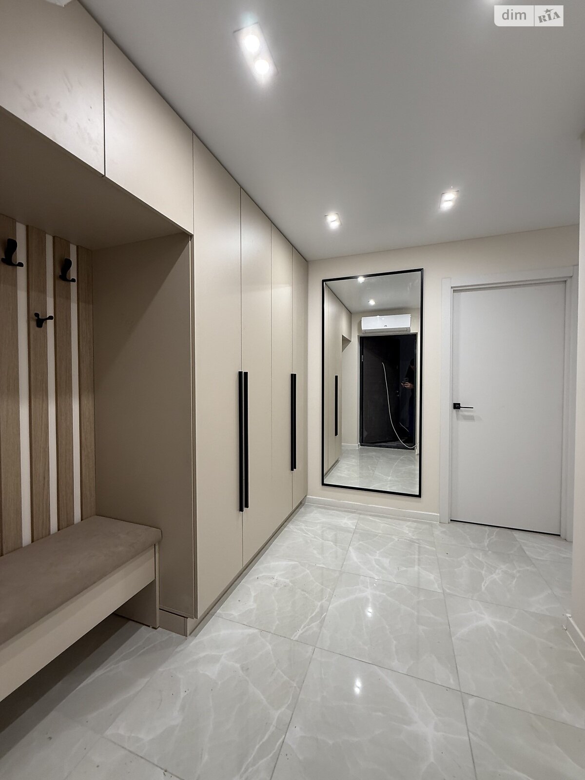 однокімнатна квартира в Тернополі, район Канада, на вул. Вербицького Михайла 7А в довготривалу оренду помісячно фото 1 однокімнатна квартира в Тернополі, район Канада, на вул. Вербицького Михайла 7А в довготривалу оренду помісячно фото 1