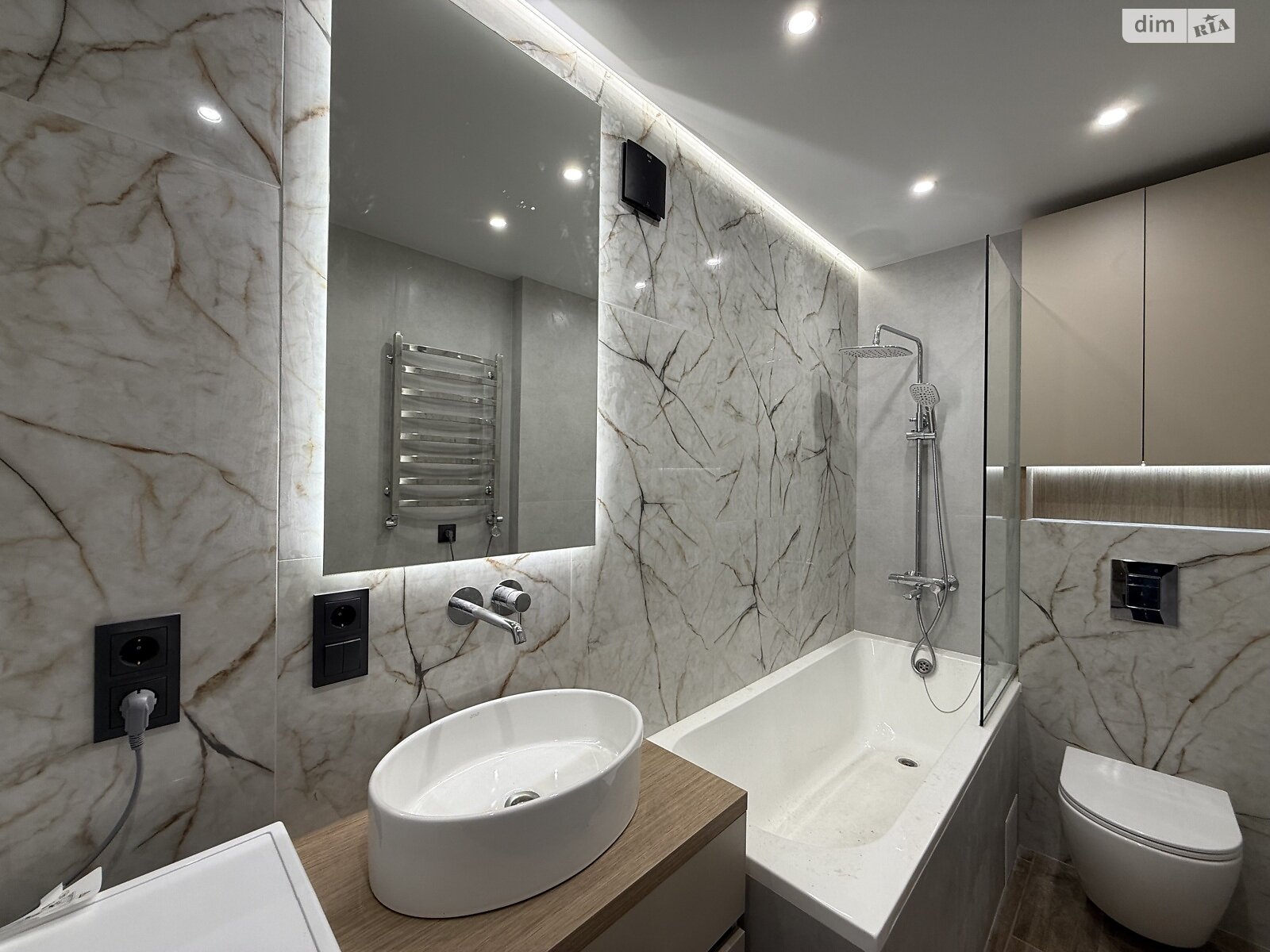 однокімнатна квартира в Тернополі, район Канада, на вул. Вербицького Михайла 7А в довготривалу оренду помісячно фото 1 однокімнатна квартира в Тернополі, район Канада, на вул. Вербицького Михайла 7А в довготривалу оренду помісячно фото 1