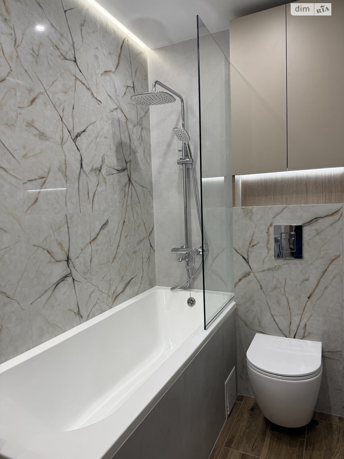 однокімнатна квартира в Тернополі, район Канада, на вул. Вербицького Михайла 7А в довготривалу оренду помісячно фото 1 однокімнатна квартира в Тернополі, район Канада, на вул. Вербицького Михайла 7А в довготривалу оренду помісячно фото 1