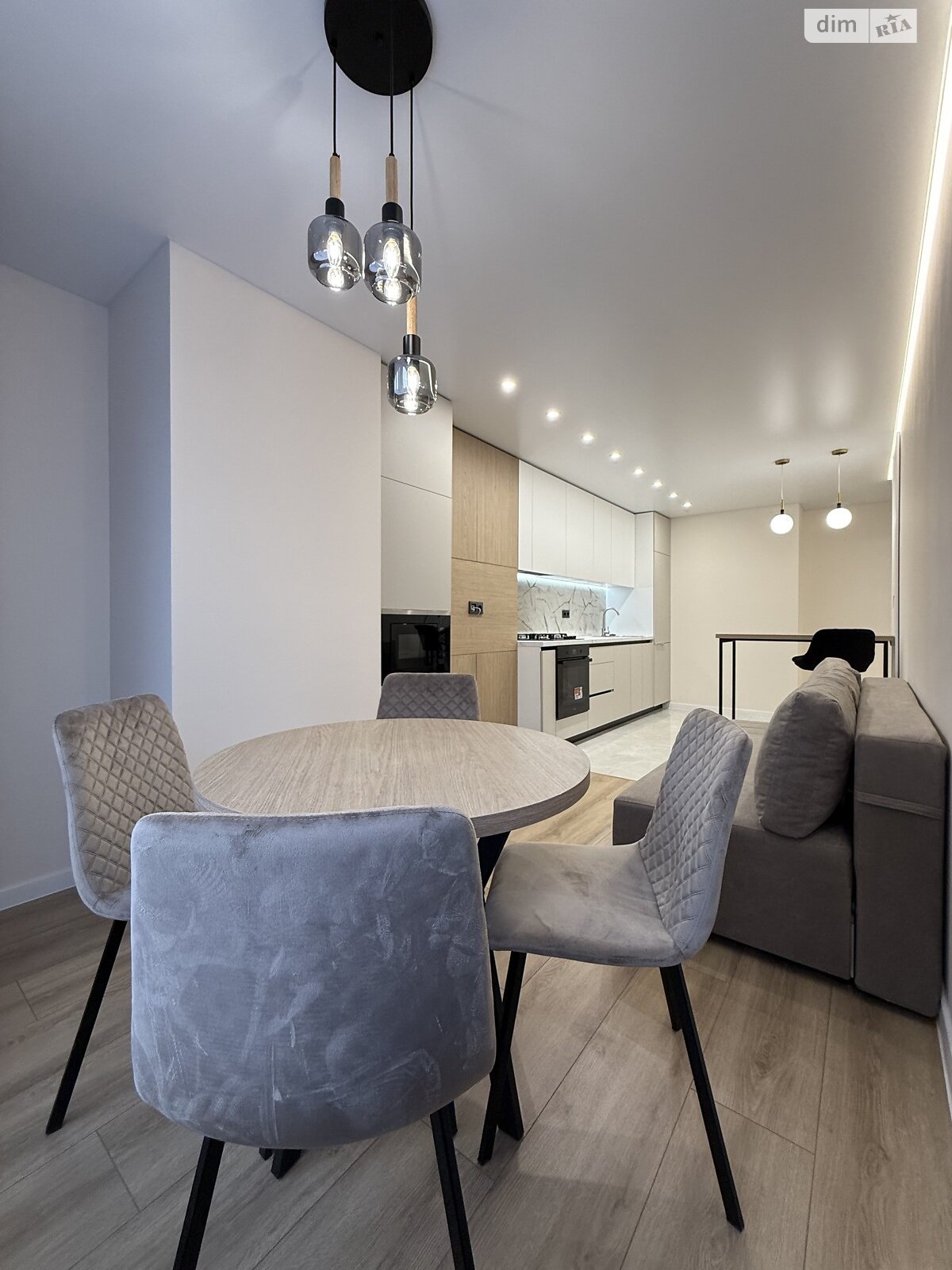 однокімнатна квартира в Тернополі, район Канада, на вул. Вербицького Михайла 7А в довготривалу оренду помісячно фото 1 однокімнатна квартира в Тернополі, район Канада, на вул. Вербицького Михайла 7А в довготривалу оренду помісячно фото 1