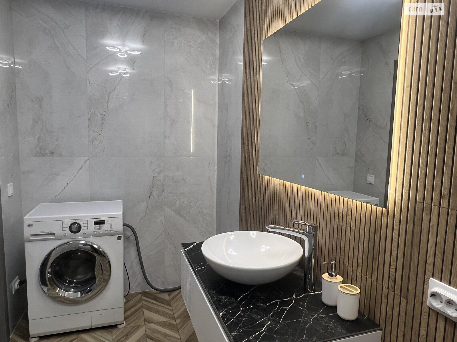 двухкомнатная квартира в Тернополе, район Канада, на ул. Вербицкого Михаила 7А в аренду на долгий срок помесячно фото 1