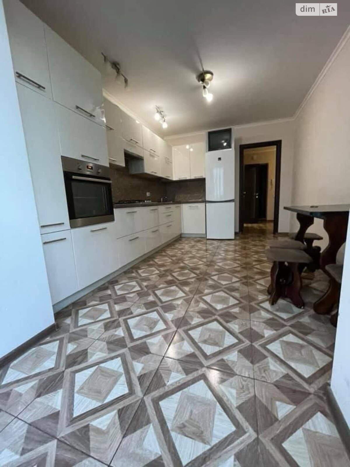 двухкомнатная квартира в Тернополе, район Канада, на ул. Вербицкого Михаила 12 в аренду на долгий срок помесячно фото 1