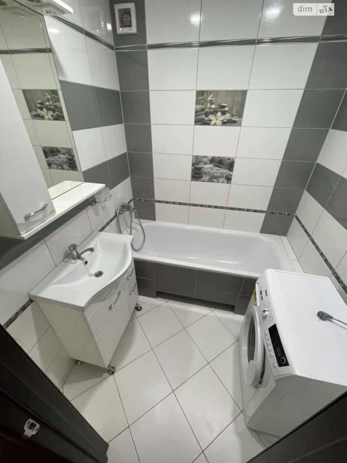 двухкомнатная квартира в Тернополе, район Канада, на ул. Вербицкого Михаила 12 в аренду на долгий срок помесячно фото 1