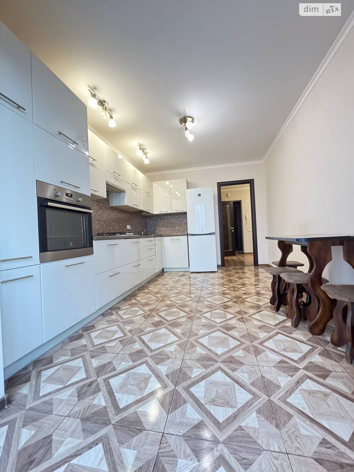 двухкомнатная квартира в Тернополе, район Канада, на ул. Вербицкого Михаила 12 в аренду на долгий срок помесячно фото 1