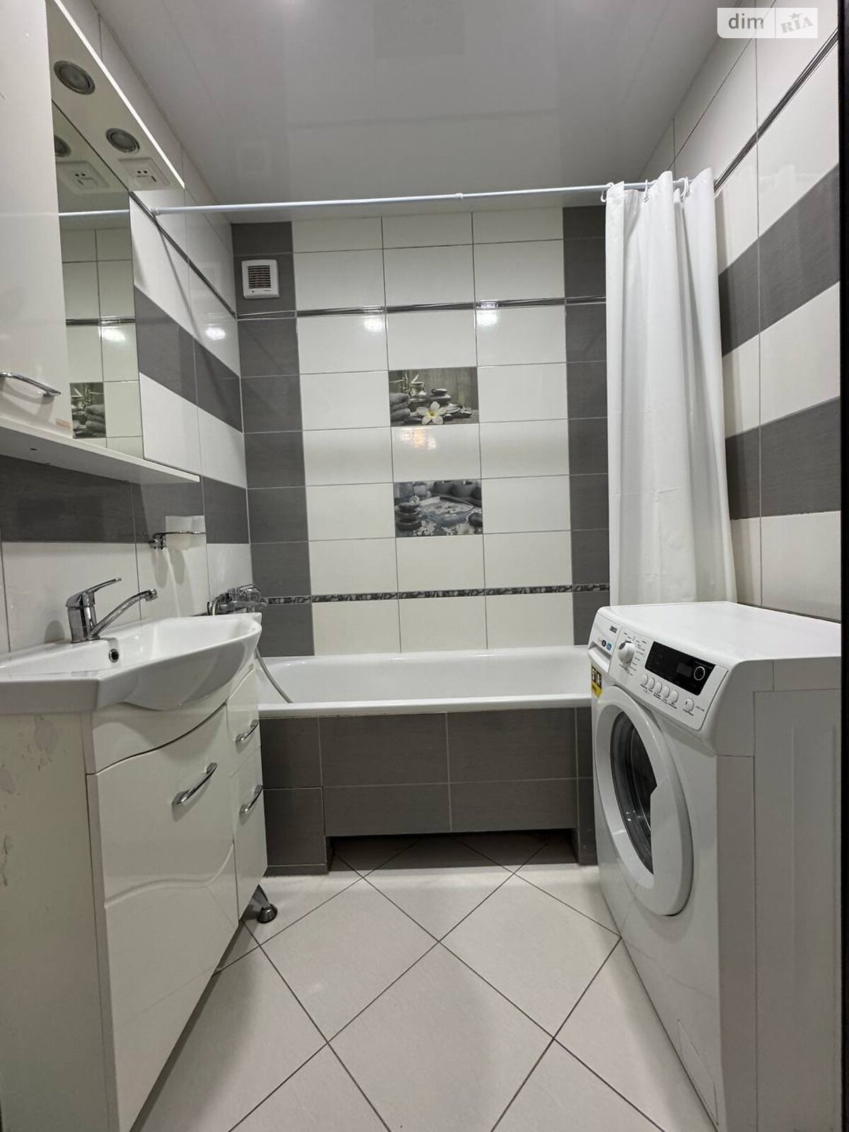 двухкомнатная квартира в Тернополе, район Канада, на ул. Вербицкого Михаила 12 в аренду на долгий срок помесячно фото 1