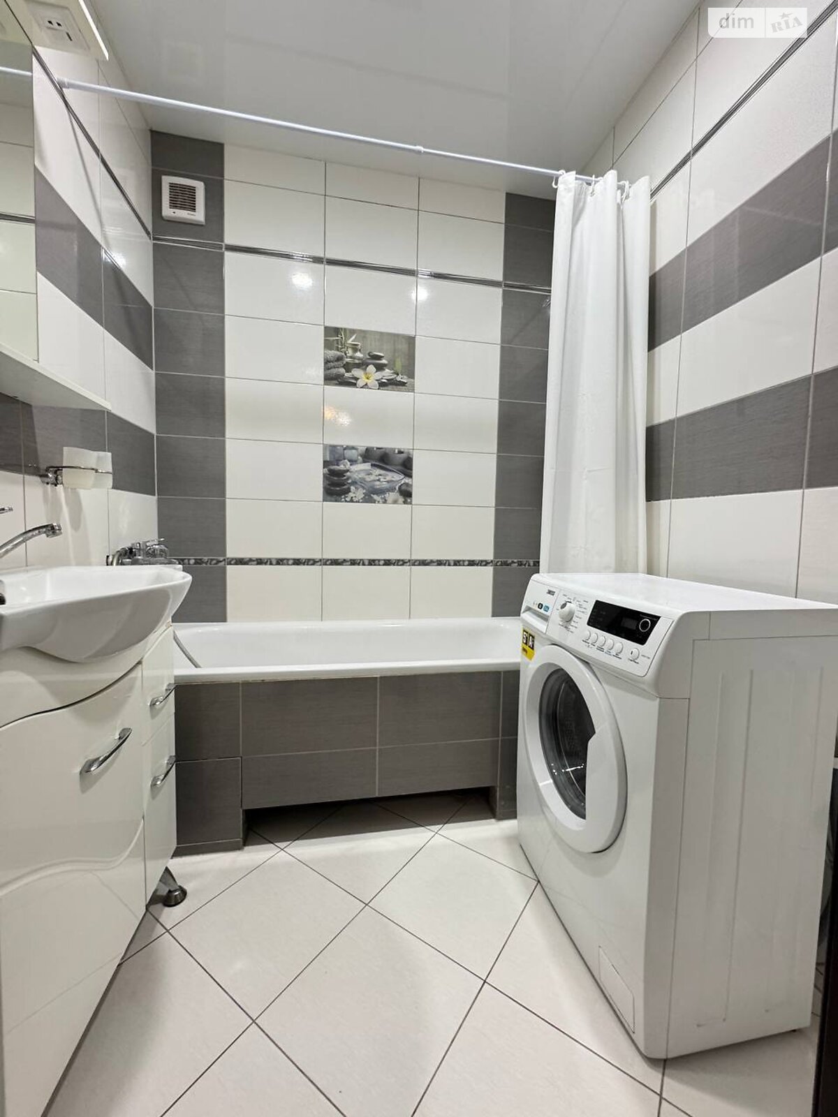 двухкомнатная квартира в Тернополе, район Канада, на ул. Вербицкого Михаила 12 в аренду на долгий срок помесячно фото 1