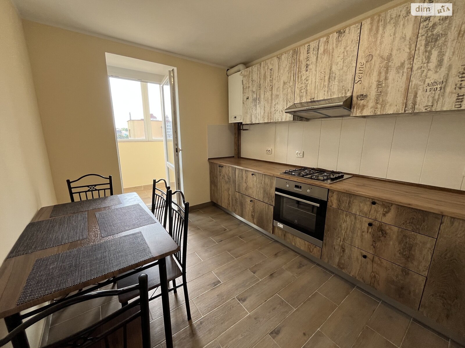 однокімнатна квартира в Тернополі, район Канада, на просп. Злуки в довготривалу оренду помісячно фото 1