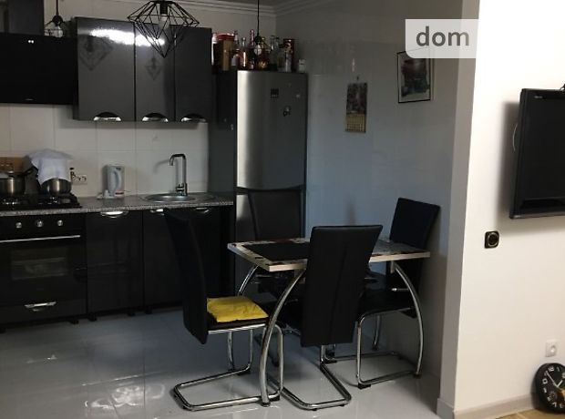 трехкомнатная квартира с мебелью в Тернополе, район Кутковцы, на ул. Золотогорская в аренду на долгий срок помесячно фото 1 трехкомнатная квартира с мебелью в Тернополе, район Кутковцы, на ул. Золотогорская в аренду на долгий срок помесячно фото 1