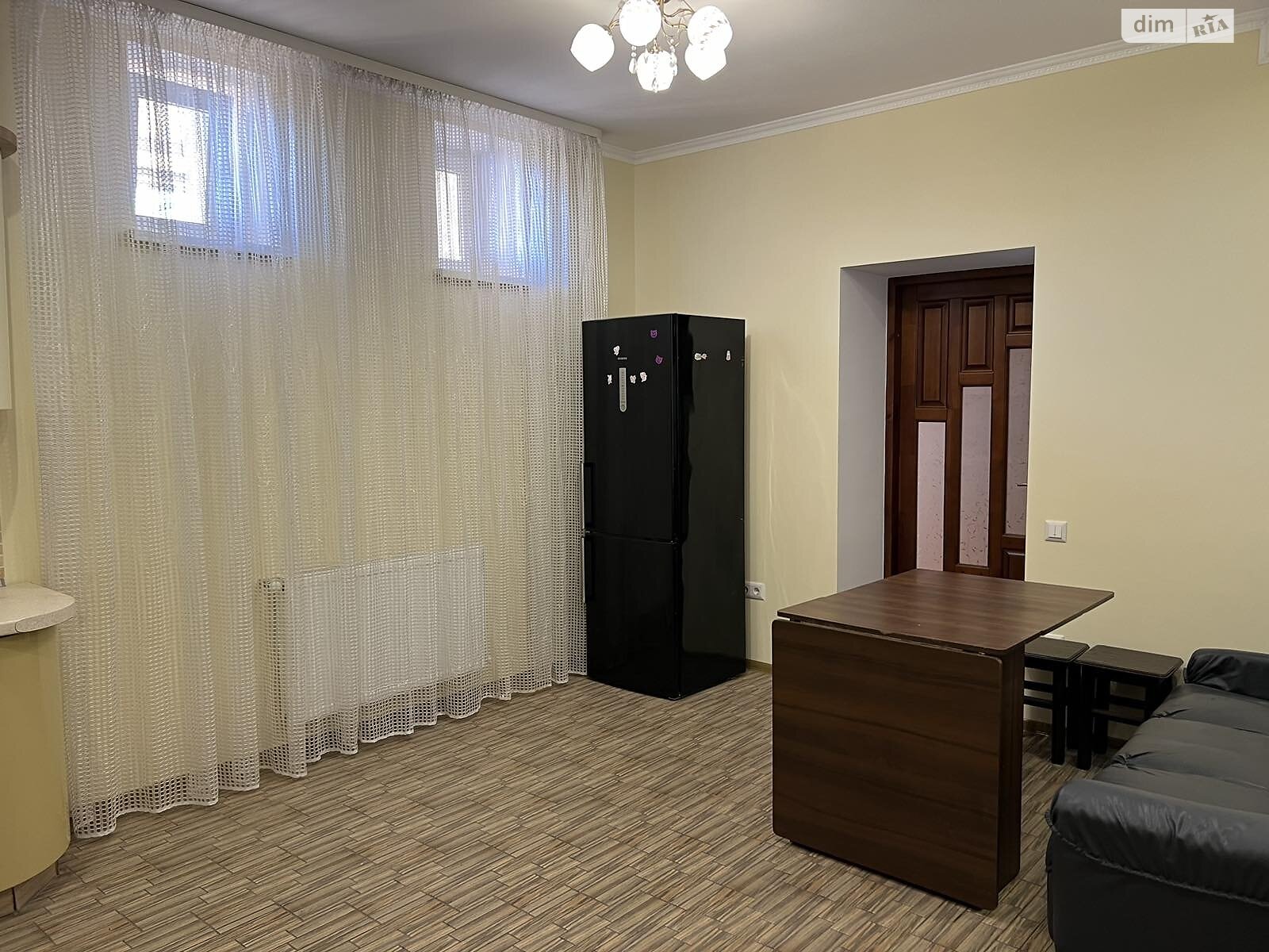 трикімнатна квартира в Тернополі, район Мікрорайон №6, на вул. Академіка Сергія Корольова в довготривалу оренду помісячно фото 1 трикімнатна квартира в Тернополі, район Мікрорайон №6, на вул. Академіка Сергія Корольова в довготривалу оренду помісячно фото 1