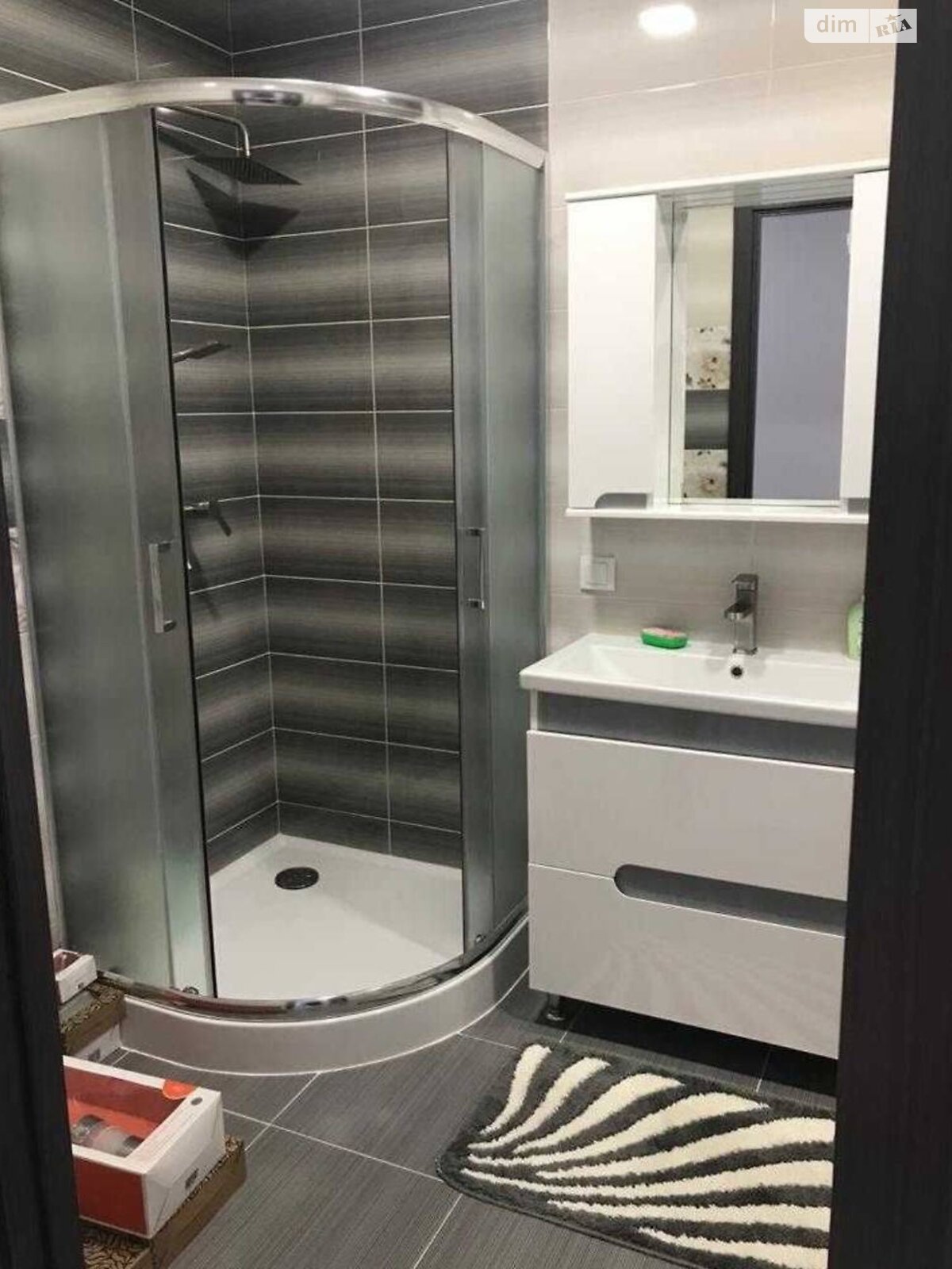 трехкомнатная квартира в Тернополе, район Микрорайон №6, на ул. Сахарова Андрея Академика в аренду на долгий срок помесячно фото 1