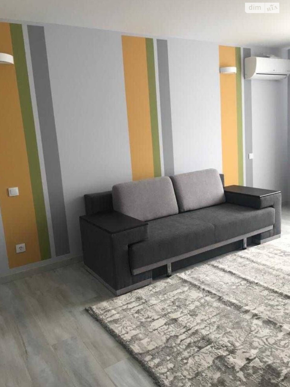 трехкомнатная квартира в Тернополе, район Микрорайон №6, на ул. Сахарова Андрея Академика в аренду на долгий срок помесячно фото 1