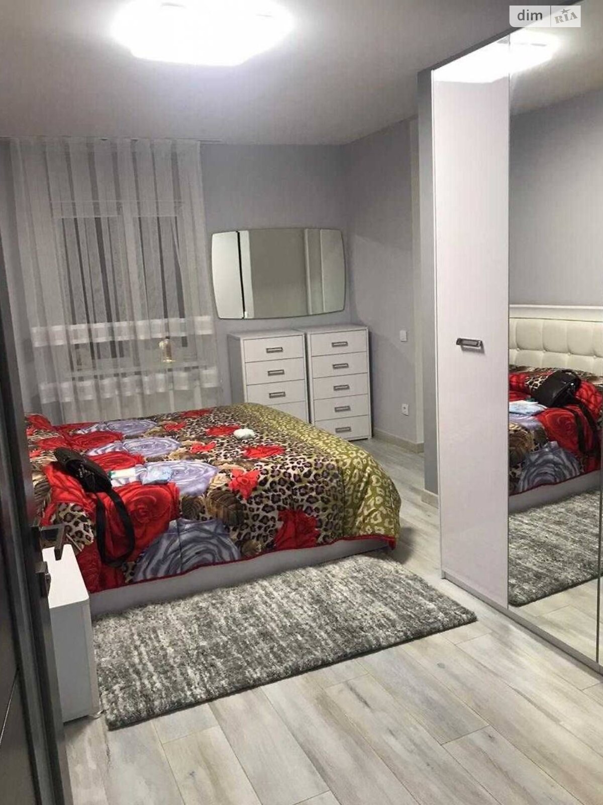 трехкомнатная квартира в Тернополе, район Микрорайон №6, на ул. Сахарова Андрея Академика в аренду на долгий срок помесячно фото 1